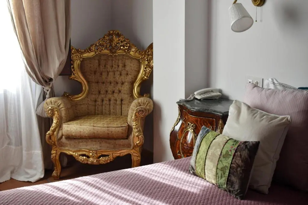 Double room with balcony (full double bed)