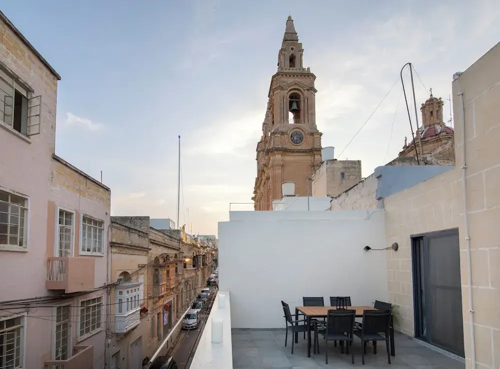 Sliema Seaside Penthouse with Terrace