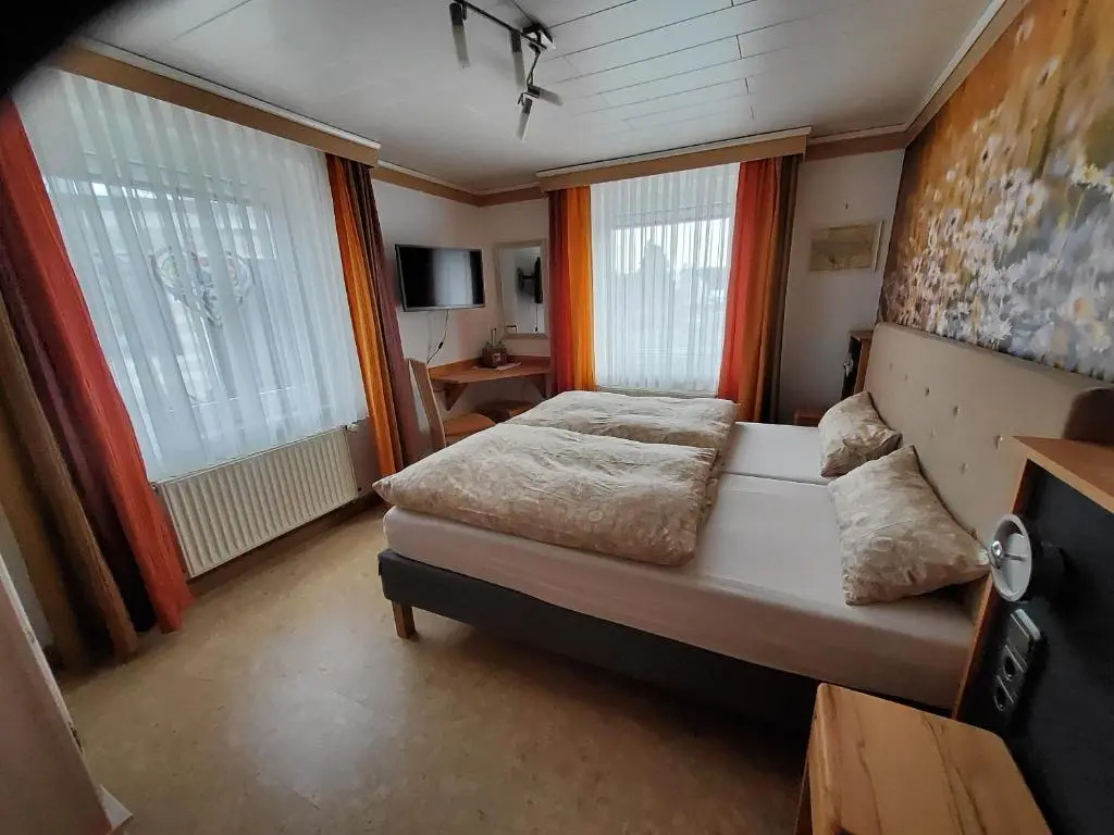 Standard Double room with garden view (twin beds)