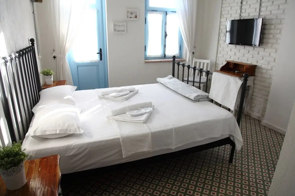 Standard Double room with sea view (full double bed)