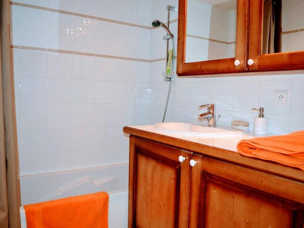 Отель Appartement Le Grand-Bornand, 3 pièces, 4 personnes - FR-1-241-196, фото 4