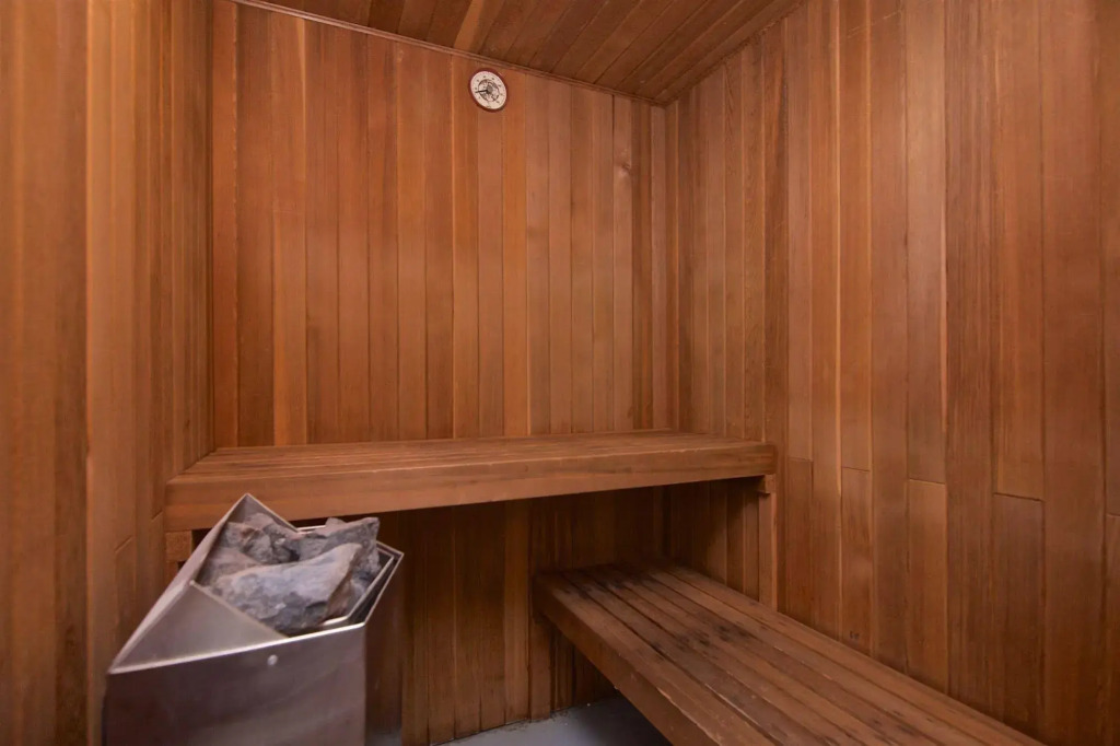 Whistler Luxury Condos - фото 16