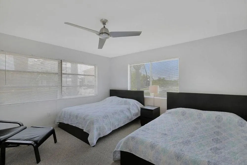 Spinnaker Dr Home