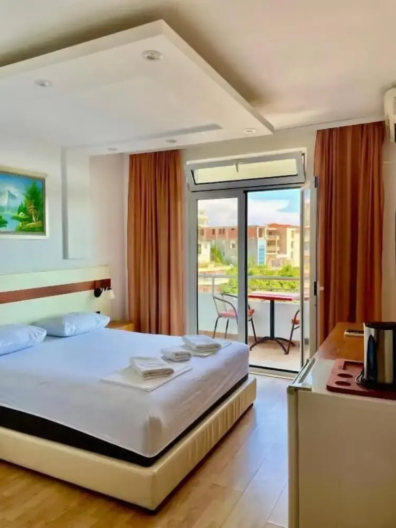 Standard Double room with balcony and with sea view full double bed