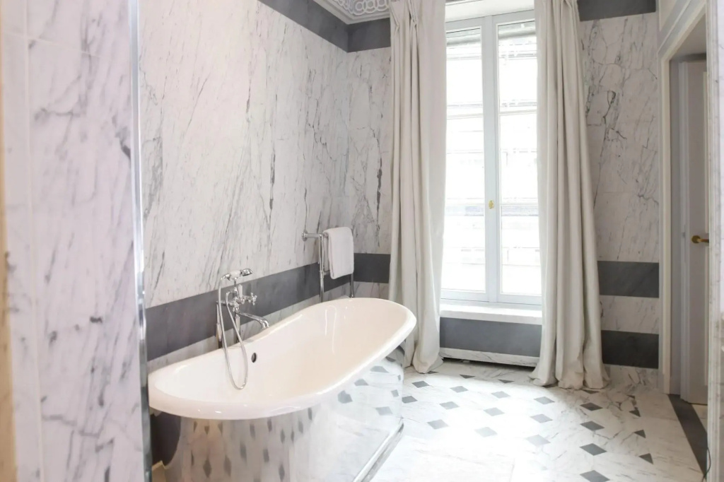 La Reserve Paris Hotel and Spa 23