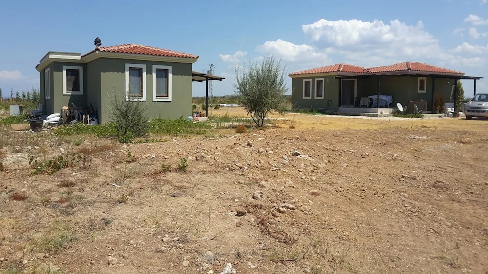Bozcaada Gun Batimi Evleri