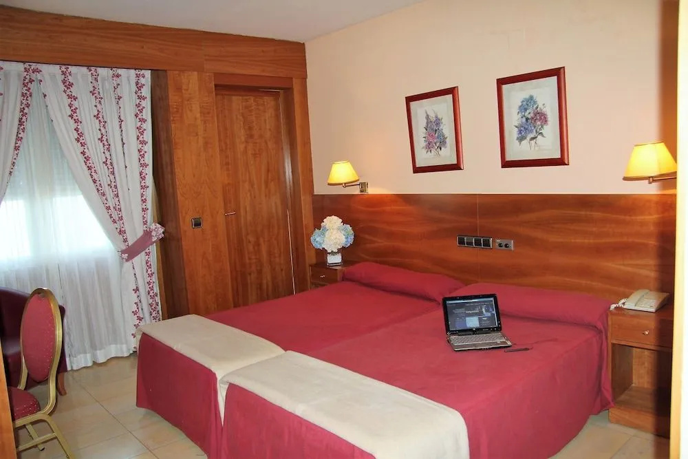 Hotel La Maruxiña - Général