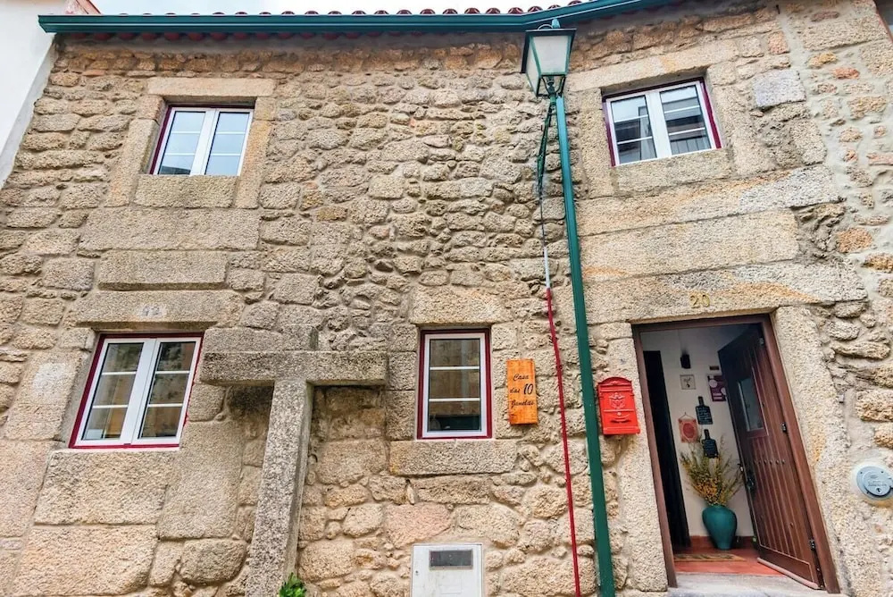 Casa das 10 Janelas at Monsanto