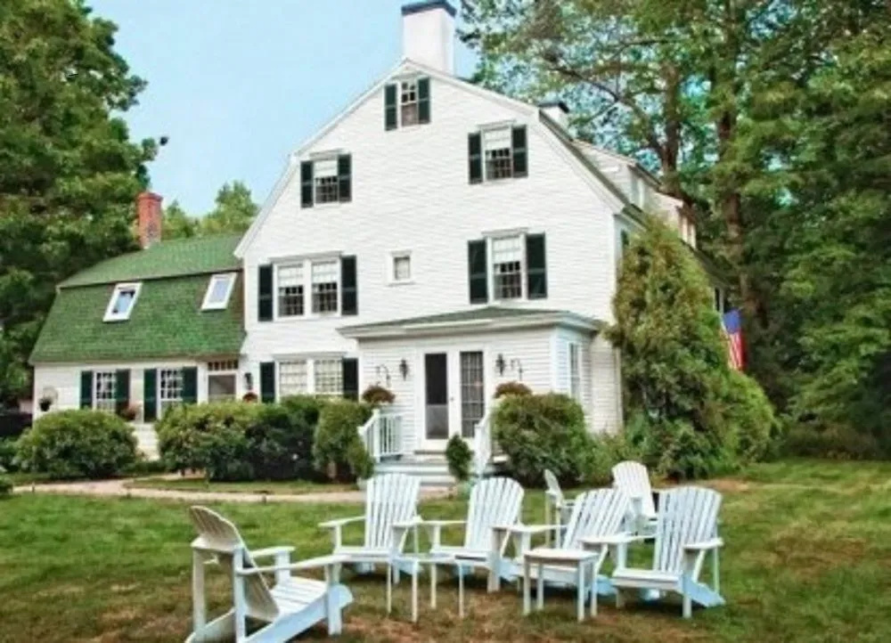 Waldo Emerson Inn