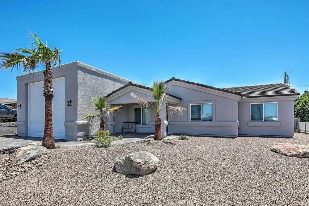 3 Mi to Lake Havasu State Park: Home w/ Pool!