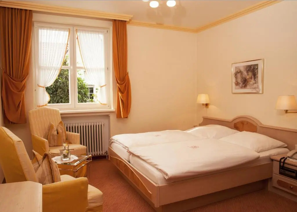 Hotel Zum weißen Stein - Chambres