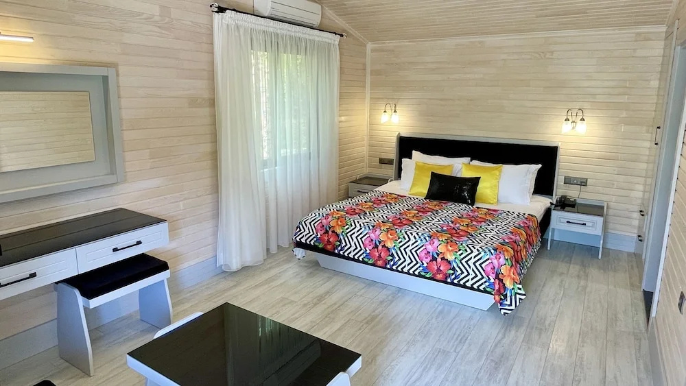 Garden Bungalow