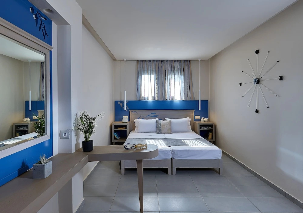 1 Bedroom Suite with garden view