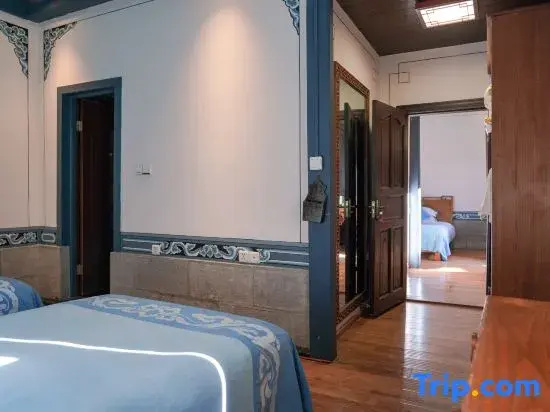 2 Bedrooms Standard Family room