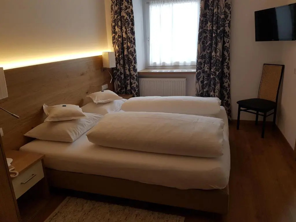 Superior Double room (full double bed)