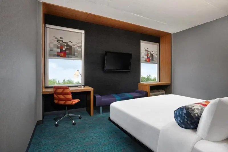 Aloft by Marriott Montreal Airport - Chambres
