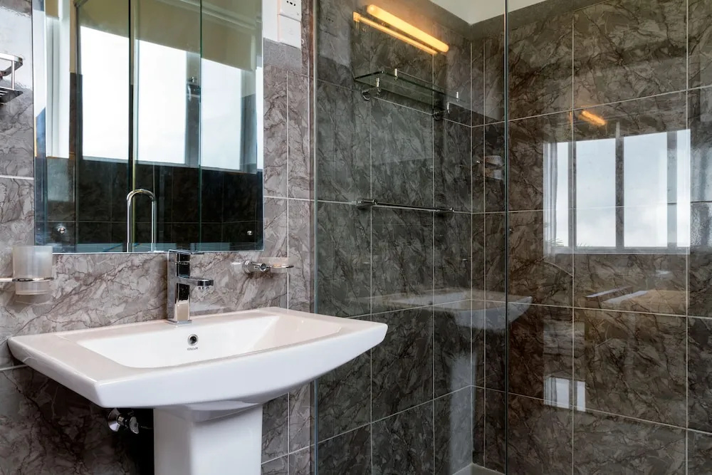 Deluxe Double room with mountain view (full double bed)