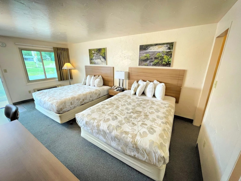 Alger Falls Motel by null