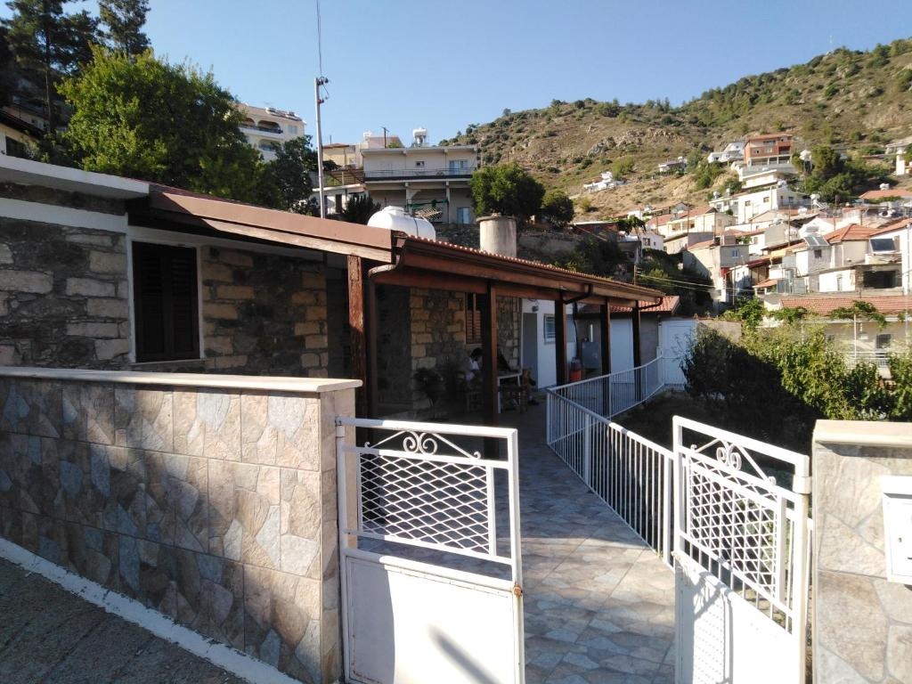 Traditional house in pelendri
