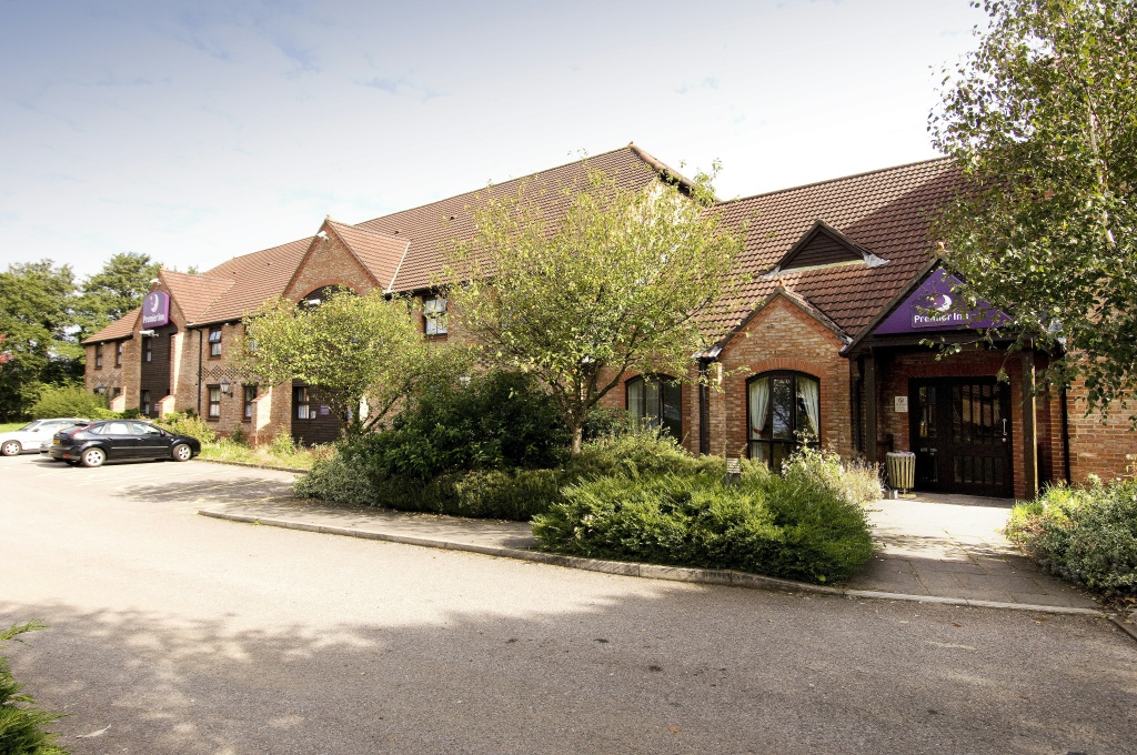 Premier Inn Bridgend - M4 J35