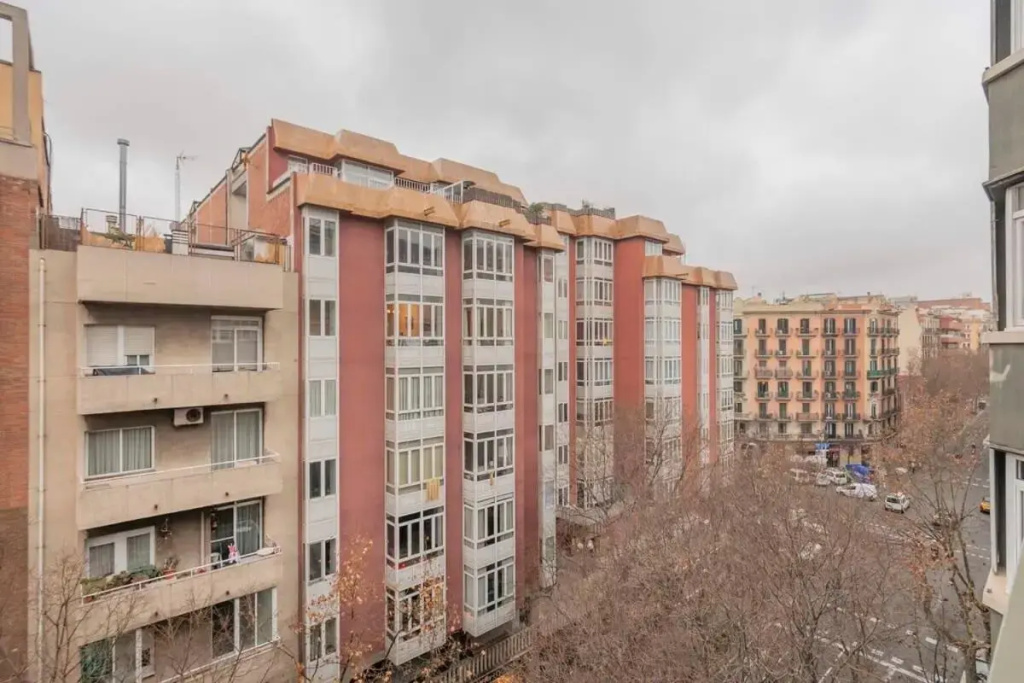 Modern and bright Duplex apartment in Eixample 4-3