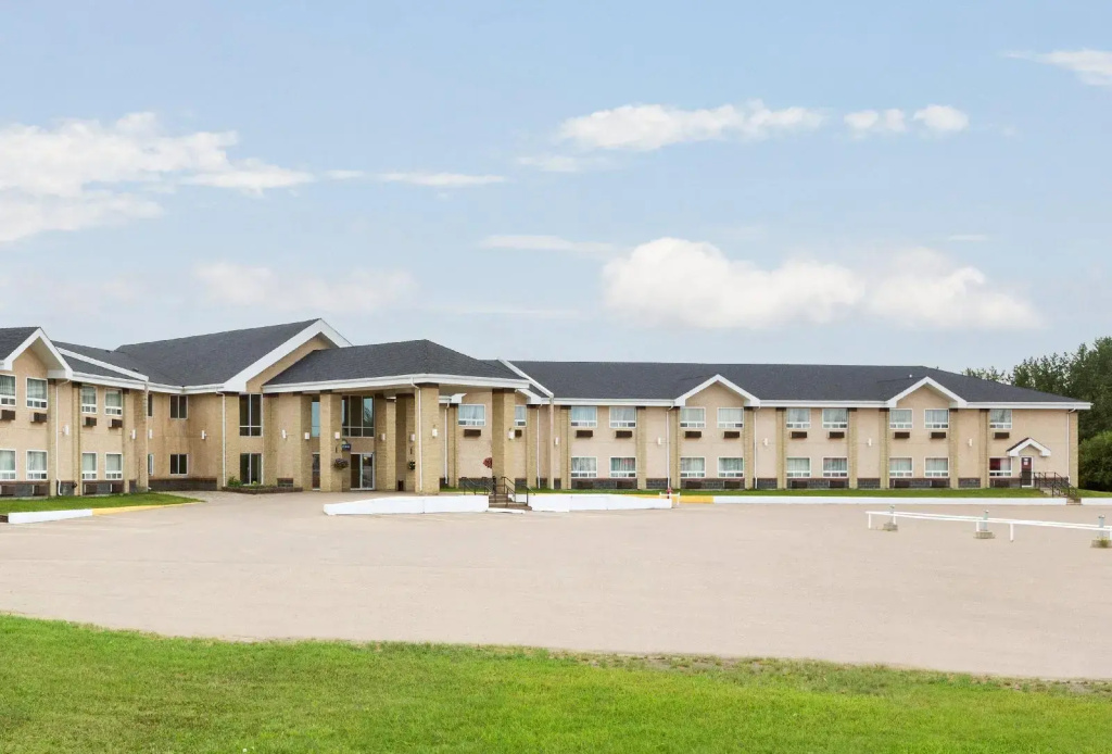 Days Inn By Wyndham High Prairie