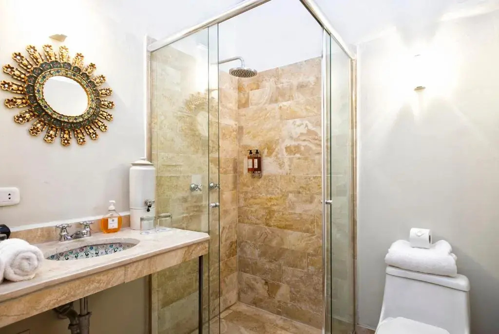 標準四人房，雙人床