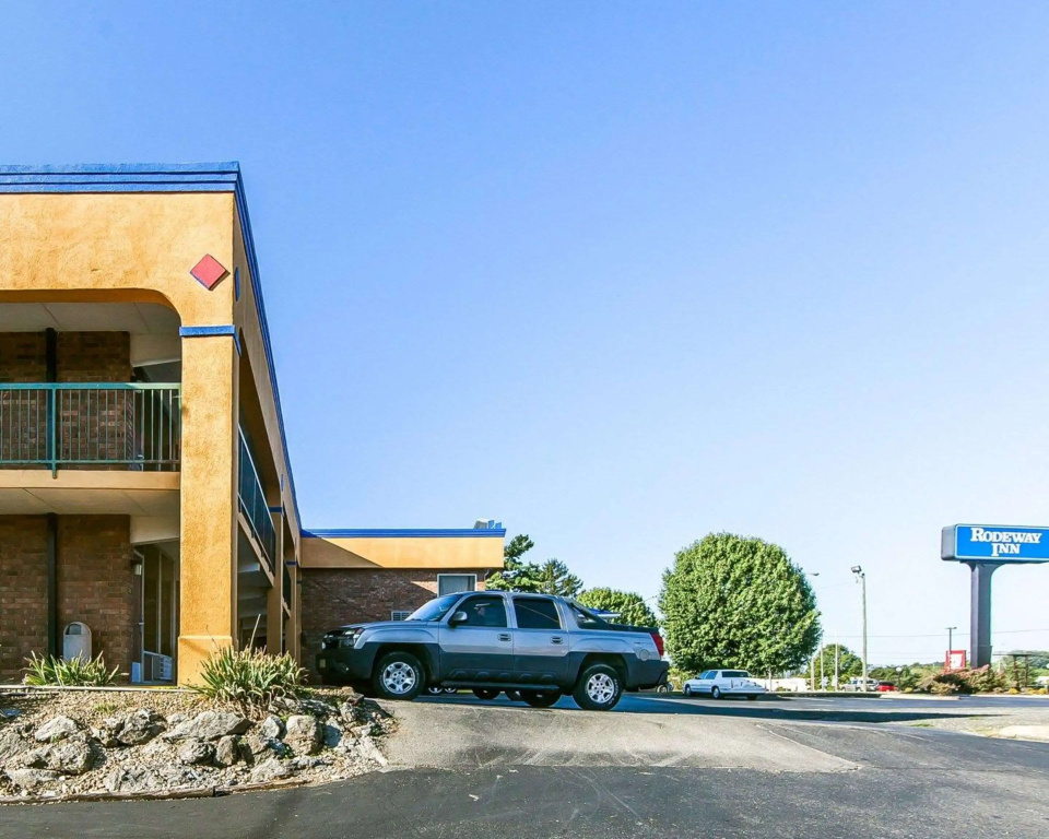 Hotel photo 1
