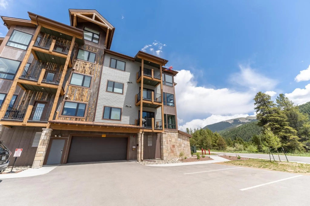 Clearwater Lofts #104 Building 3 by Summit County Mountain Retreats