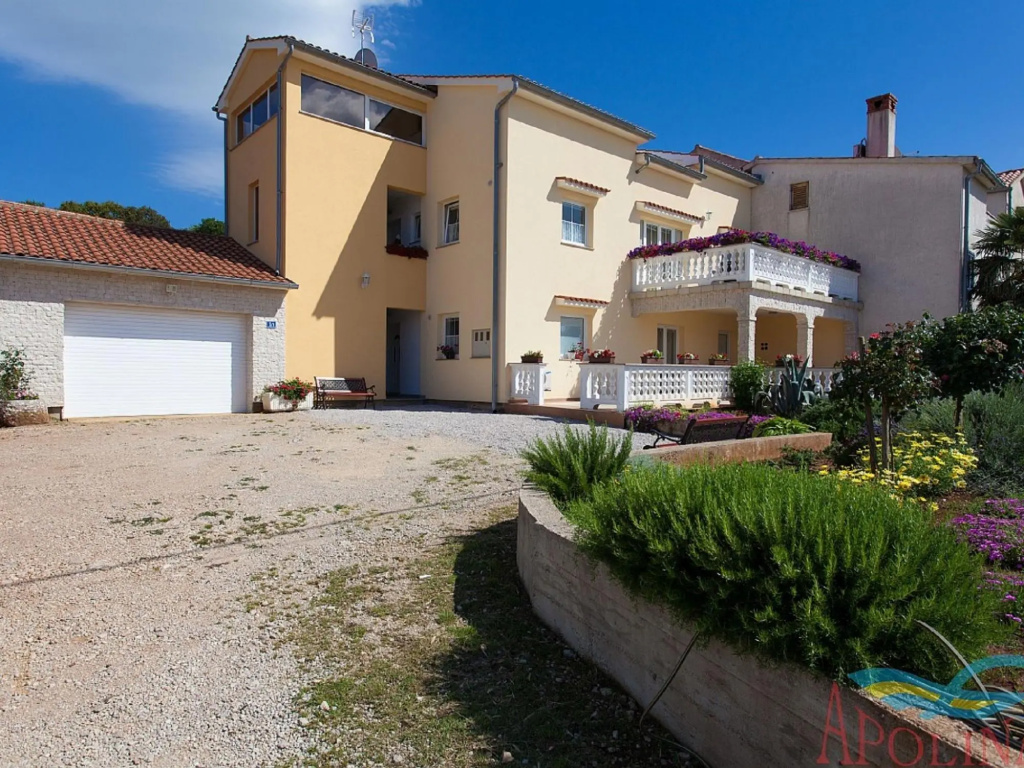 Modern Holiday Home in Kremenici With Terrace
