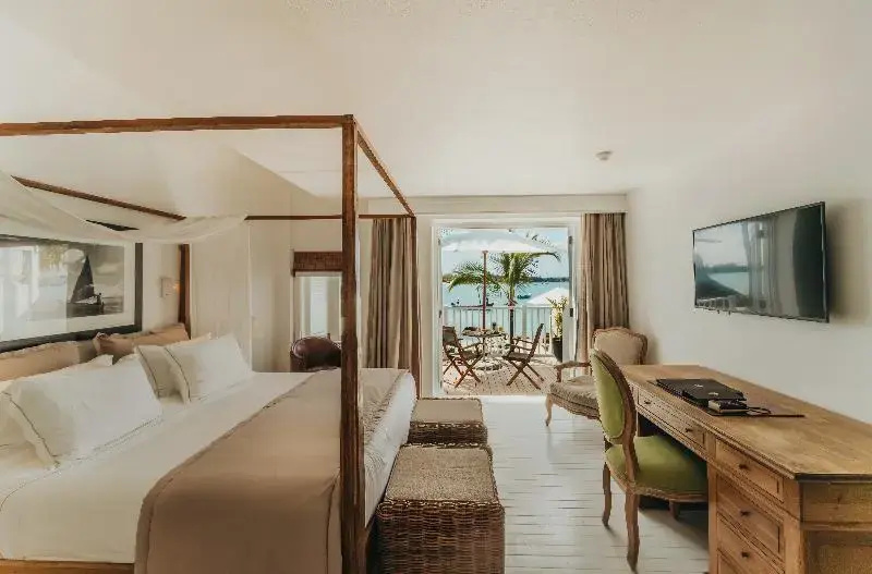 Standard Single room with balcony and beachfront