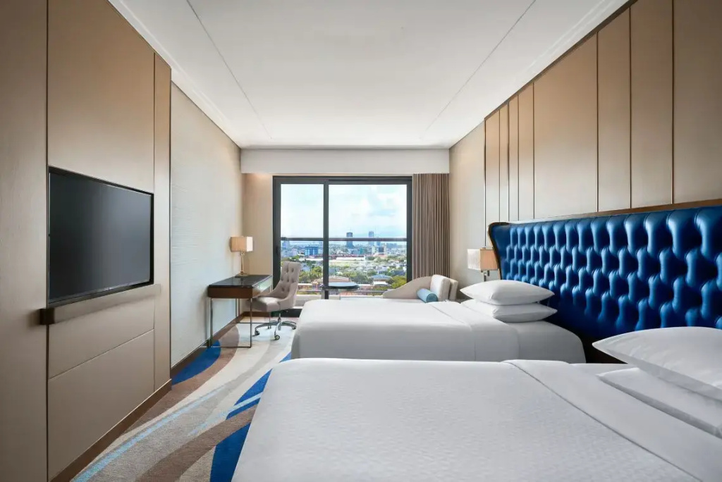 Double room with city view (twin beds)