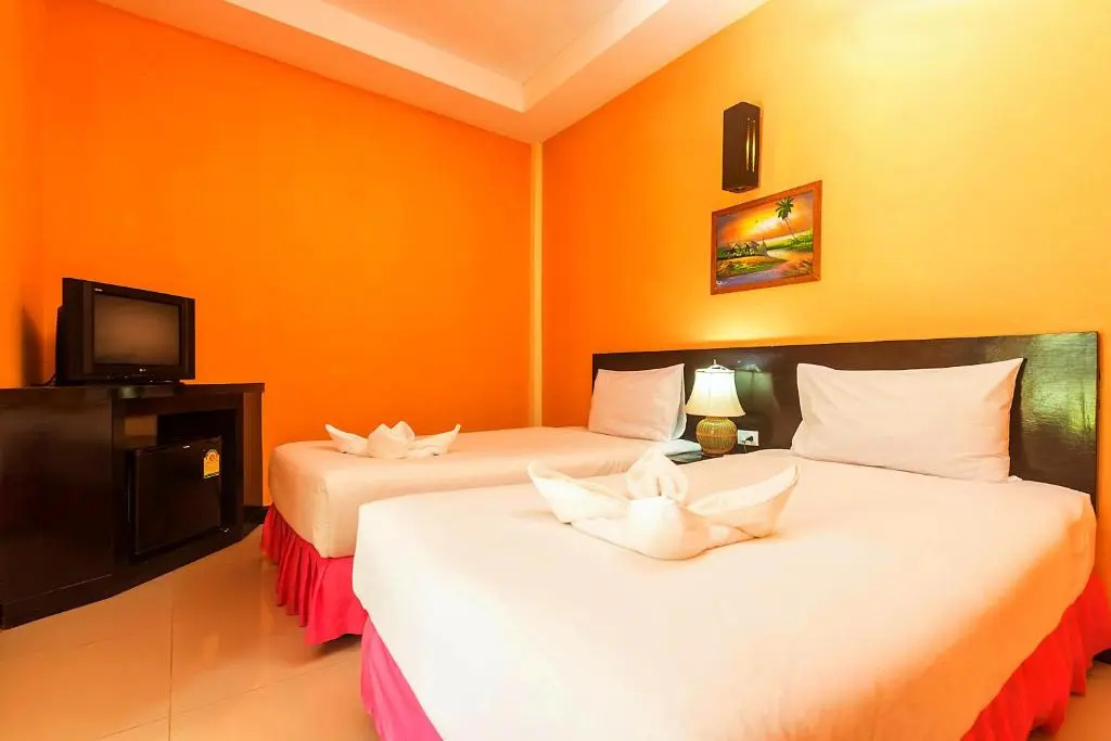 Deluxe Double room (full double bed)