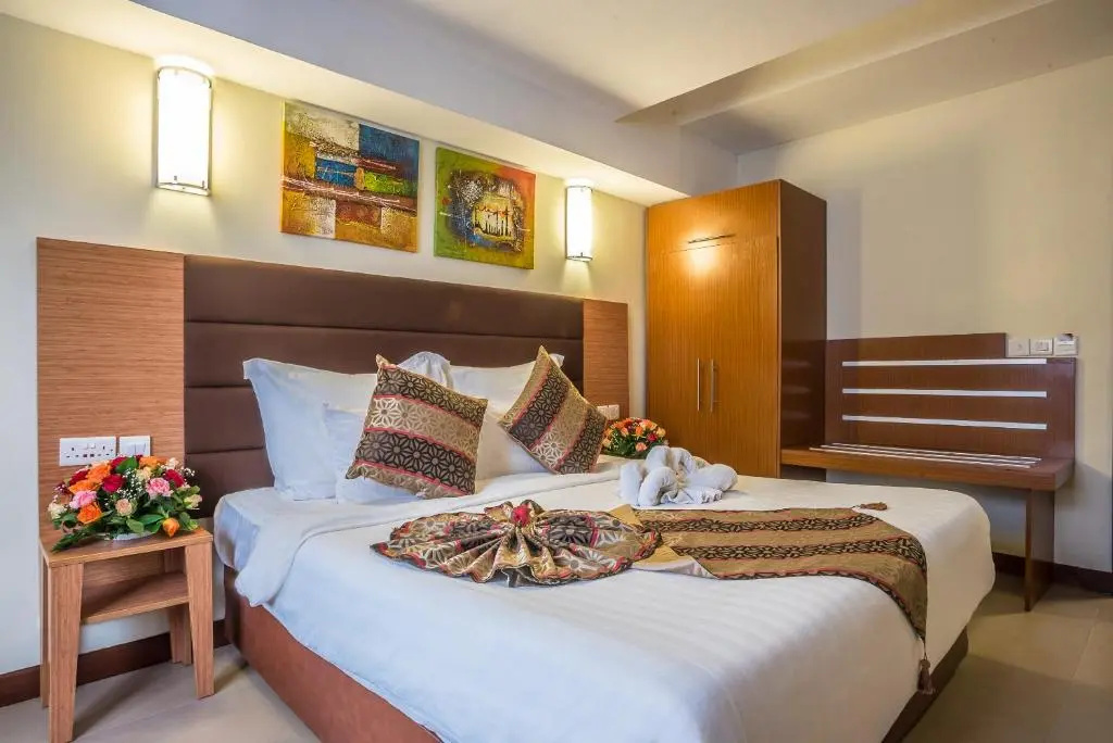 Deluxe Double room (full double bed)