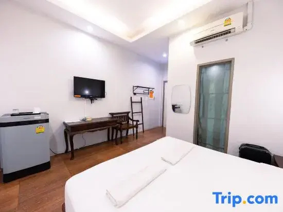 Superior Double room (full double bed)