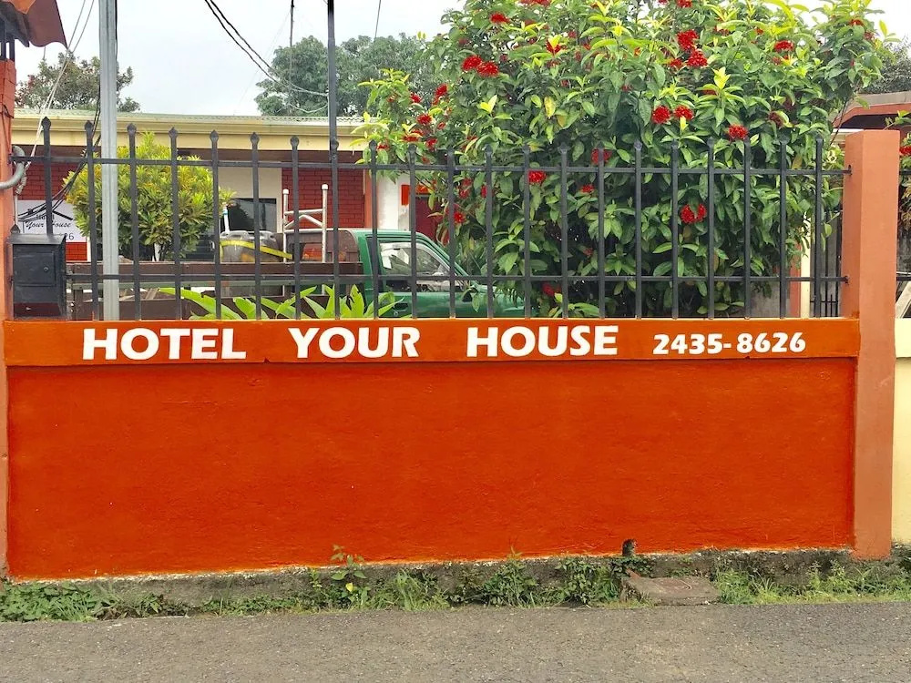 Hotel Your House