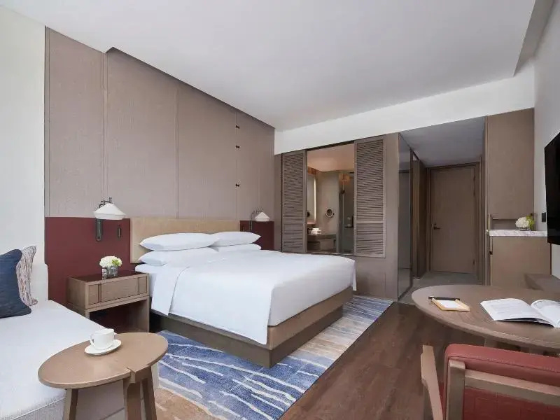 Premier Double room with view (full double bed)