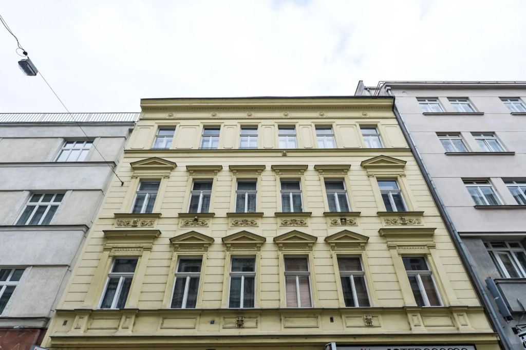 Cosmopolitan Central Prague Apartment