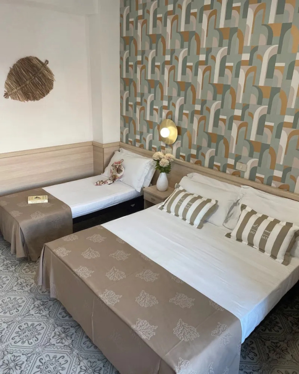 1 Bedroom Economy Triple room with partial sea view