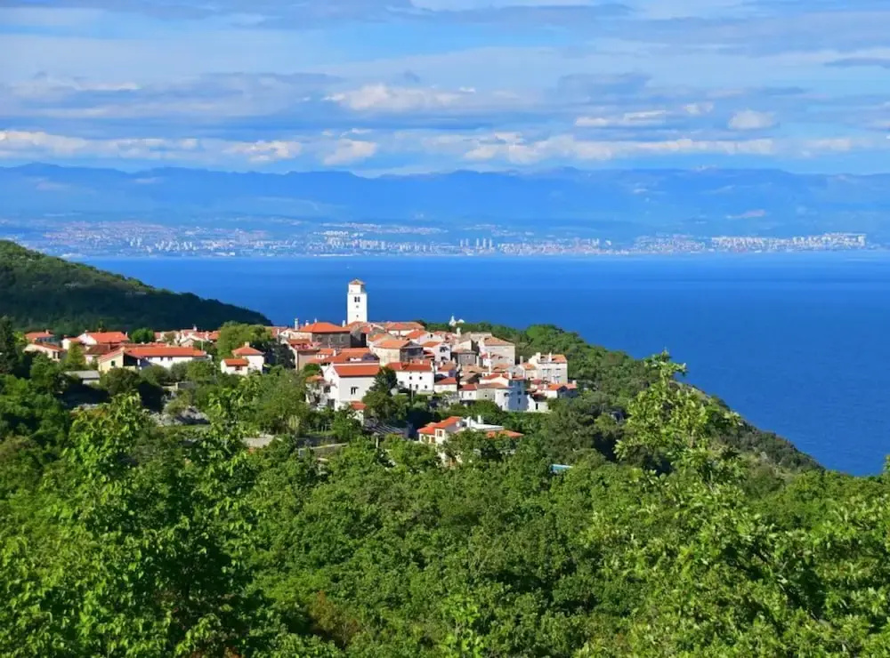 Wonderful Brsec Apartments With Sea View and Shared Pool