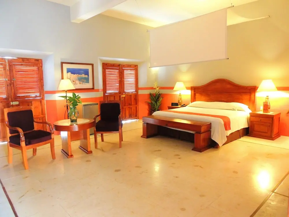 Suite with balcony