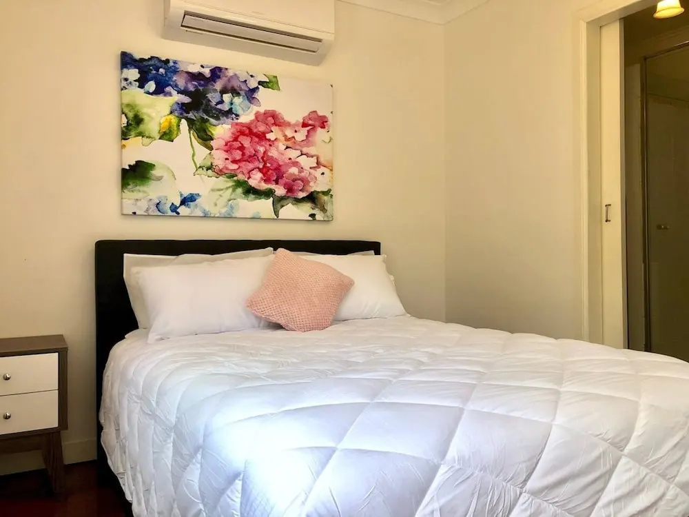 Quiet 1 Bedroom Guest House in Fairfield in Brisbane