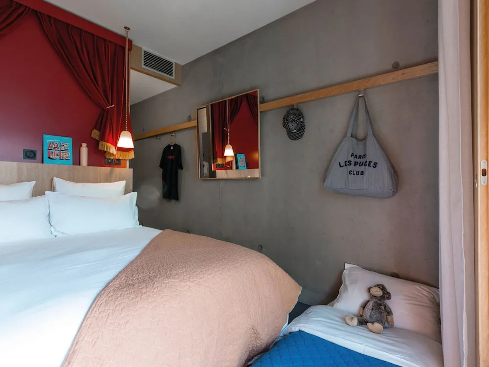 Standard Triple room with balcony