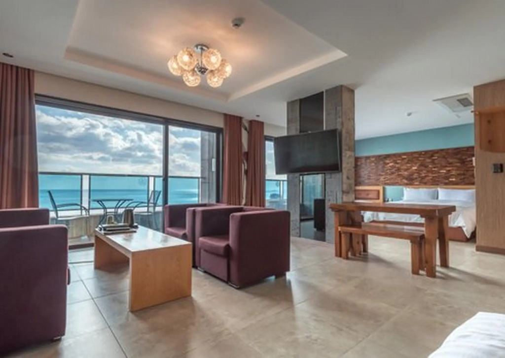 Standard Triple Family room