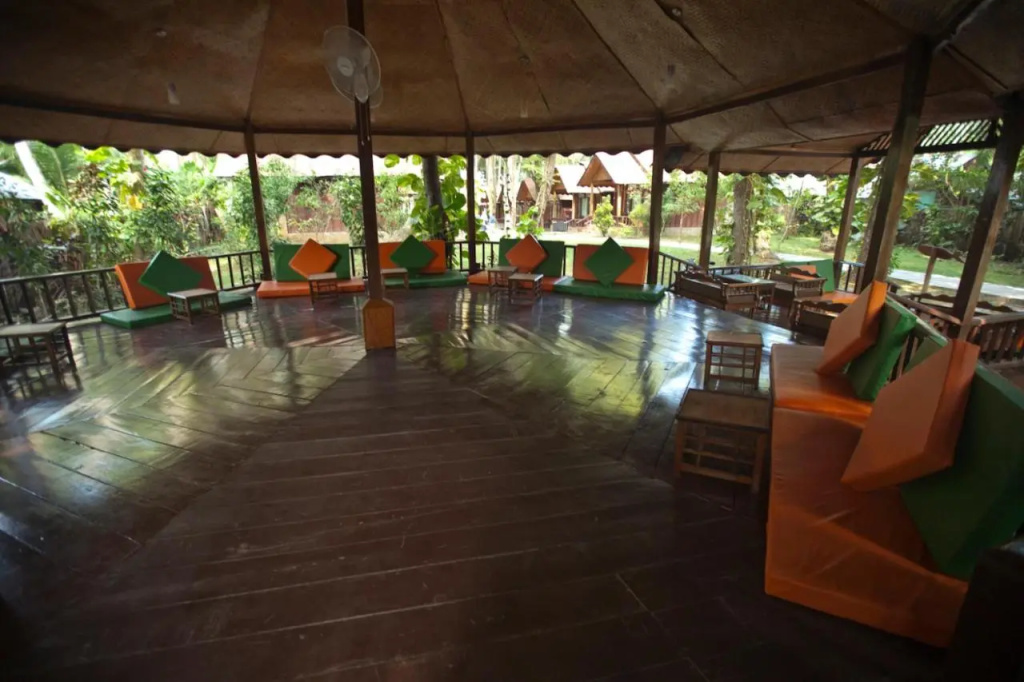 Symphony Palms Beach Resort - Général