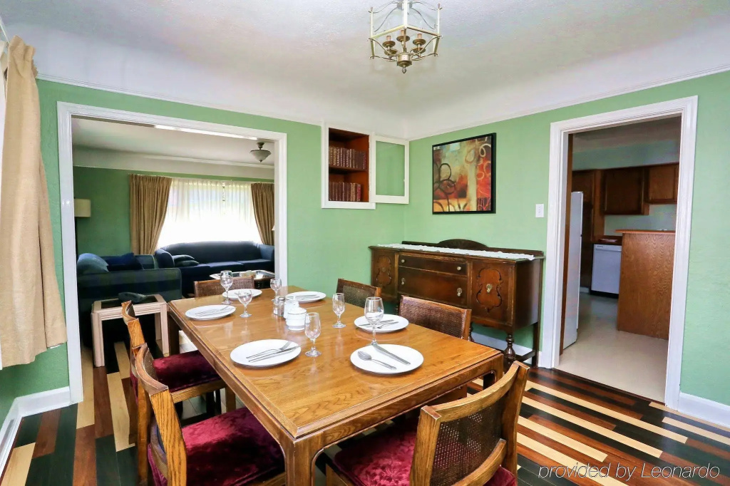 James Bay Inn Hotel & Suites - Général