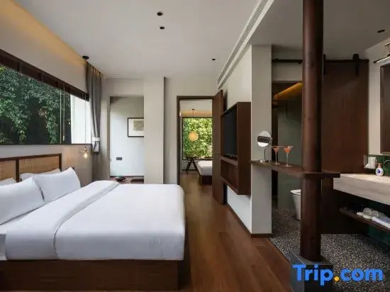 Family Suite with balcony
