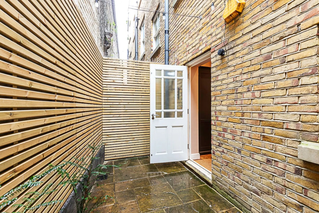 Paradise Row Townhouse