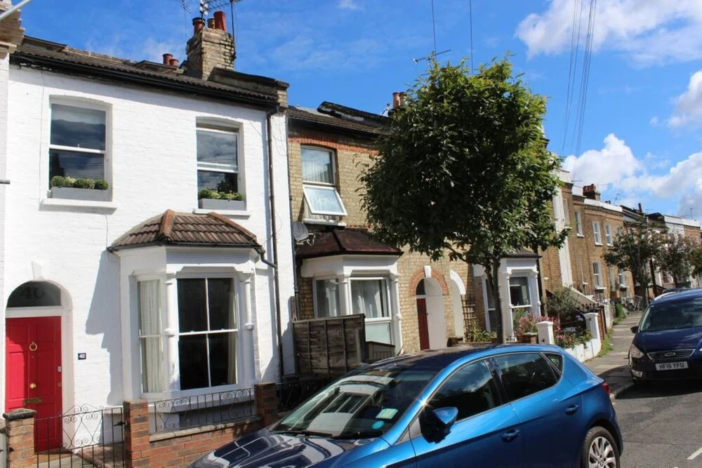 4 Bedroom House With Large Garden