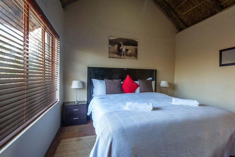 Iphofolo Lodge — фото